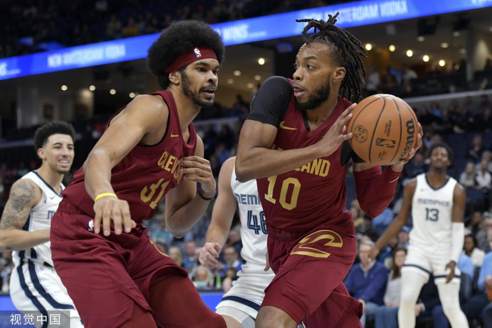 轻球员的出 轻球员的出